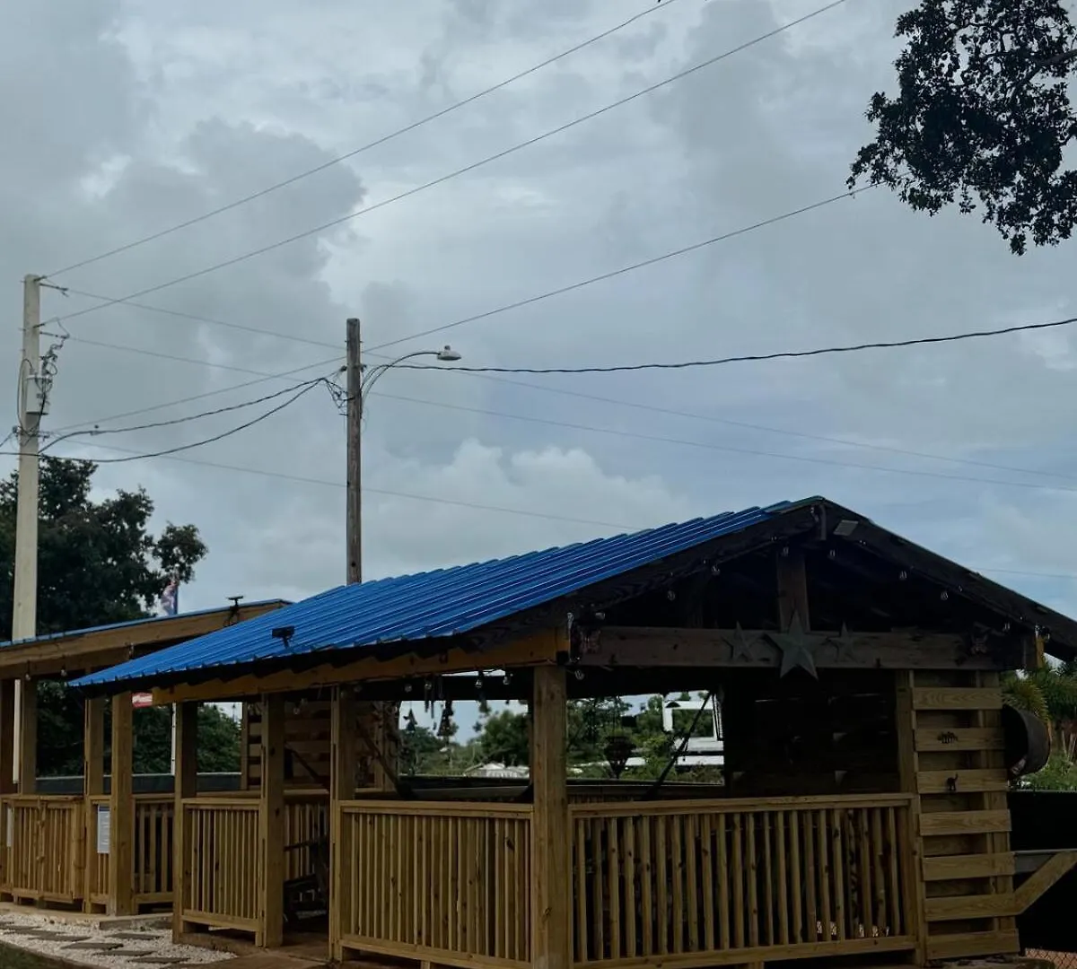 بيت للعطل فيلا House With A Jacuzzi And Solar Panels بوكويرون