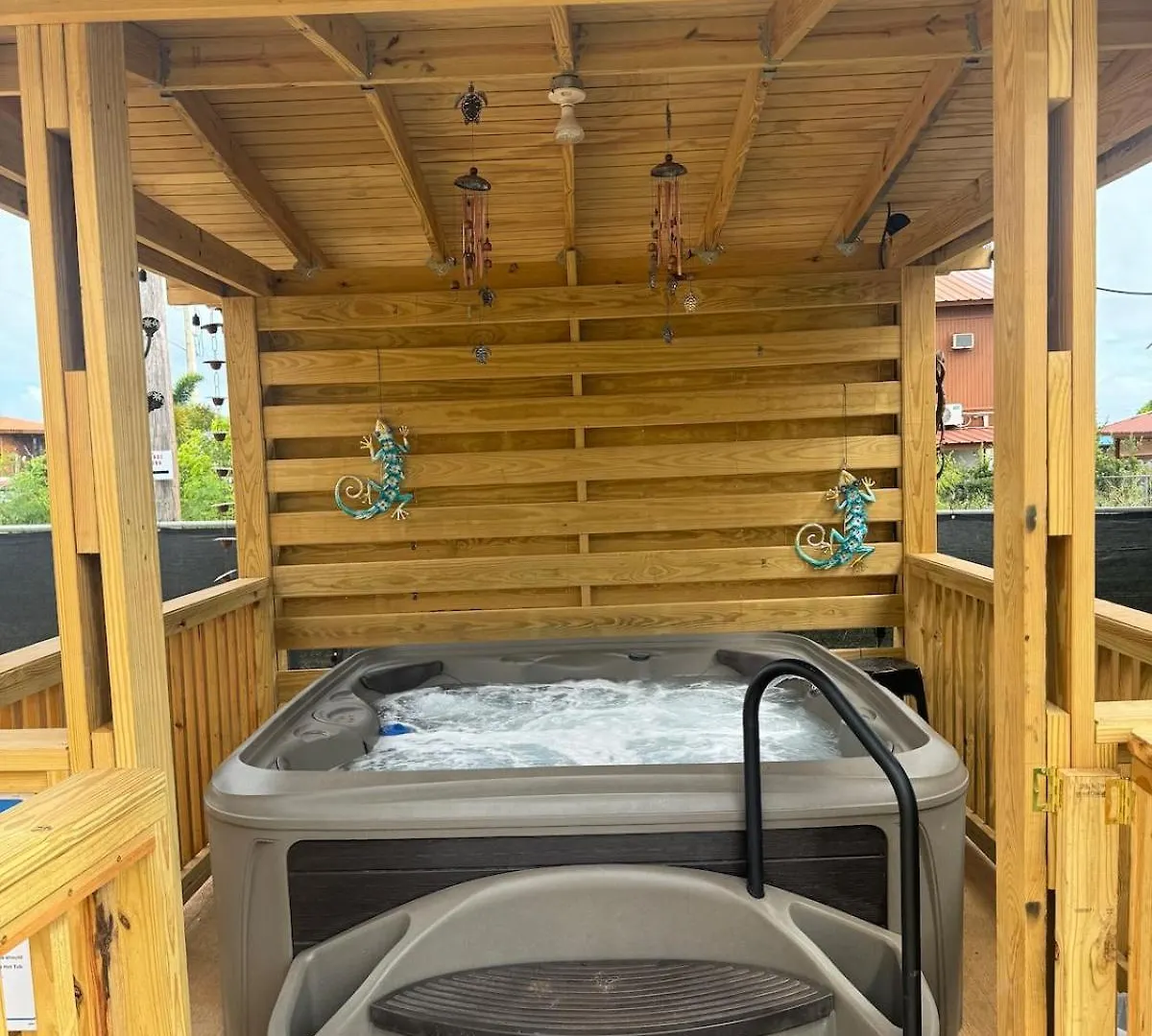 بيت للعطل فيلا House With A Jacuzzi And Solar Panels بوكويرون