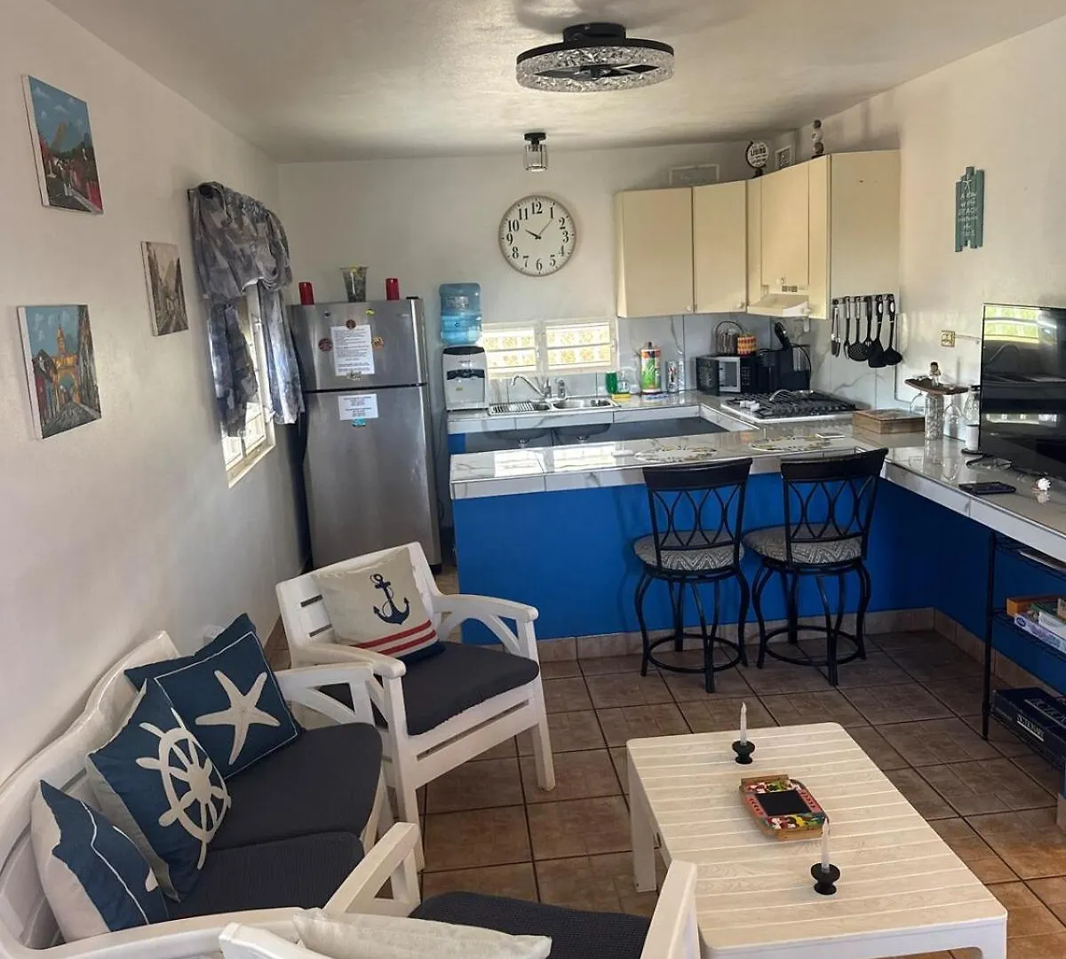 فيلا House With A Jacuzzi And Solar Panels بوكويرون بيت للعطل