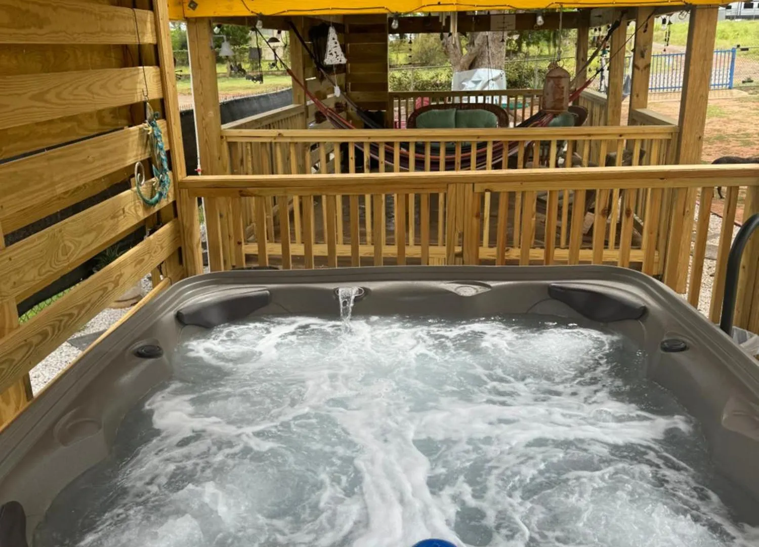 بيت للعطل فيلا House With A Jacuzzi And Solar Panels بوكويرون